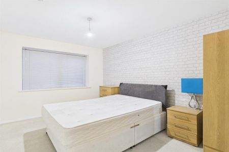 2 bedroom property to rent - Photo 2