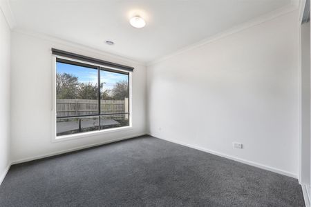 3/10 Burden Street, Springvale - Photo 3