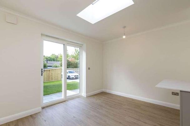 Hurst Road, Horsham, RH12 - Photo 1