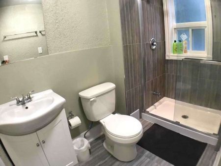 For Lease - 58 Centre Avenue, Toronto, Ontario - Photo 3