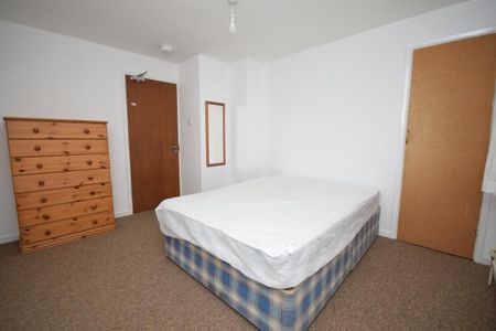 6 bedroom house to rent - Photo 4