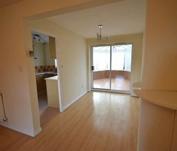 Polyanthus Drive, Sleaford, NG34 - Photo 2