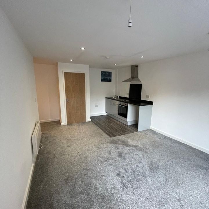 1 Bed Flat, Grange Road West, CH43 - Photo 1