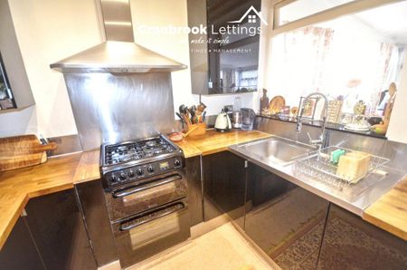 3 bedroom terraced house to rent - Photo 3