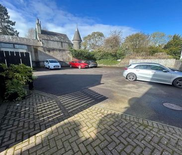 Flat 7 Helen's Way, 1 Station Square, Helen's Bay, BT19 1TN - Photo 1