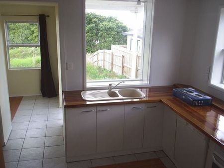 1 Bedroom + Study Unit Close to Glenfield Mall - Photo 4