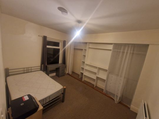 Room in a Shared House, Harrow Road, B29 - Photo 1