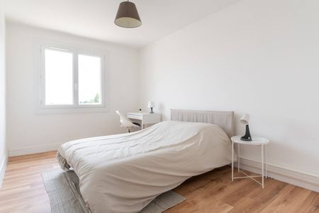 Bright and Spacious 4 BR Near Tram and Audencia - Photo 2