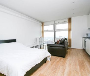 Studio to rent - Photo 4