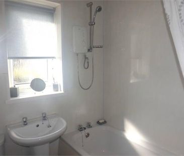 2 bedroom terraced house to rent - Photo 6