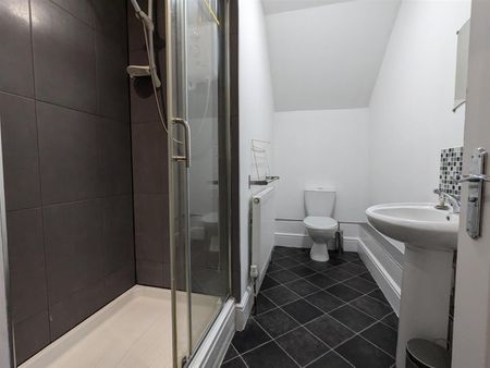 Room in a Shared House, Beeston Road, NG7 - Photo 4