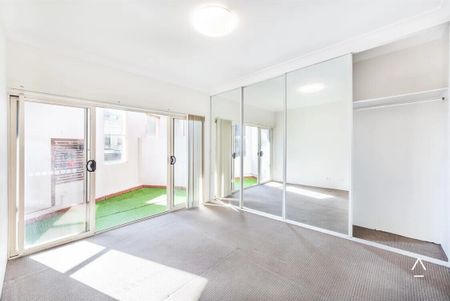 Petersham - Photo 4