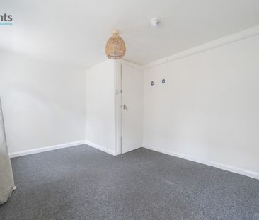 3 bedroom apartment to rent - Photo 2