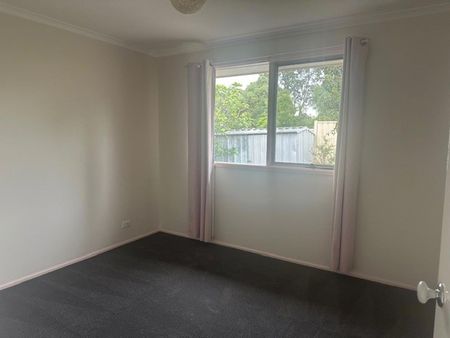 LOVELY 3 BEDROOM HOME - Photo 2