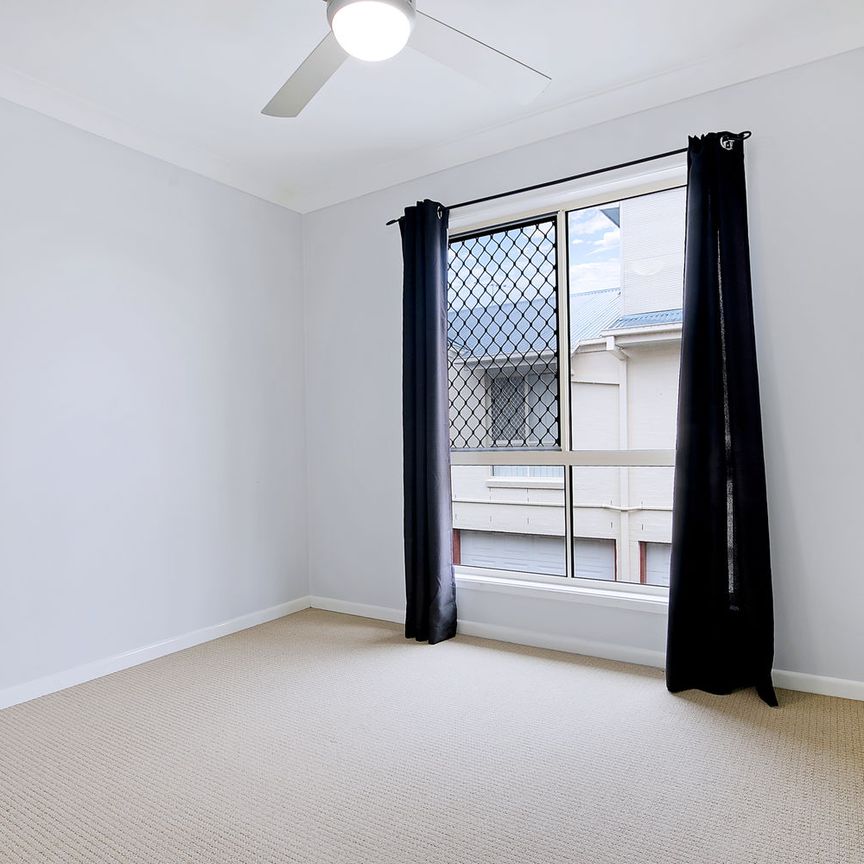 QLD, 1/12-14 Fleet Dr, 4021, Kippa-Ring - Photo 1