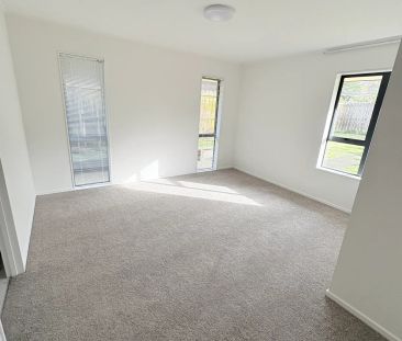 Recently fully Renovated 3 Bedroom Home - Photo 5