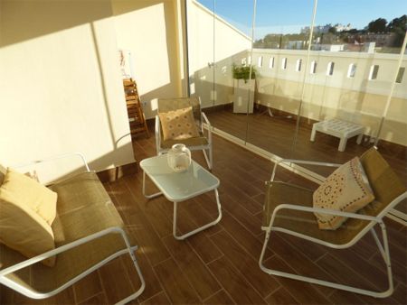 Piso de alquiler en Calle Coleo, 11, Torreblanca del Sol - Photo 2