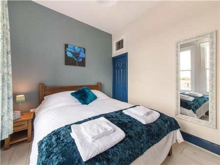 2 bedroom duplex to rent - Photo 4