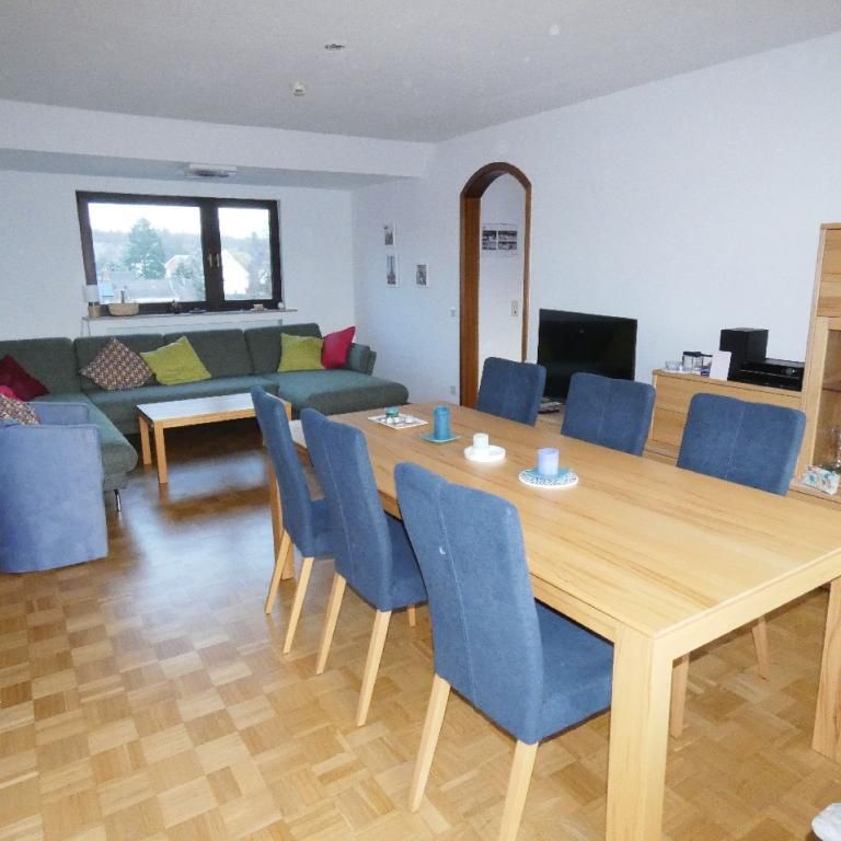 Geräumige 3-Zimmer-Dachgeschoss-Wohnung in zentraler Lage von Köln-Dünnwald! - Foto 1