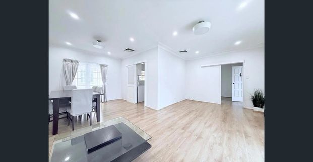 Family‑Friendly House & Granny Flat With Solar Panels - Photo 1