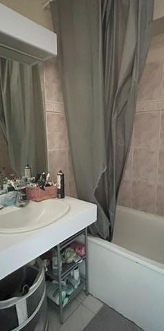 Location Appartement 1 pièce 31m² MARSEILLE 5ème - Photo 1
