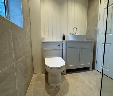 2 bedroom semi-detached house to rent - Photo 5