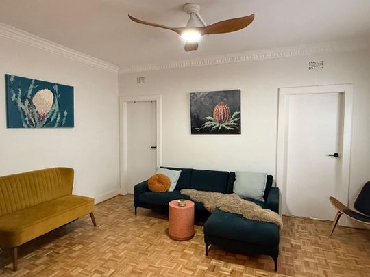 Renovated Apartment Only Footsteps to Bondi Beach! - Photo 1