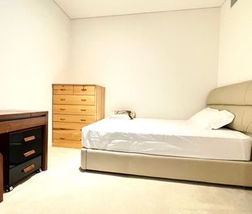 *FULLY FURNISHED* Luxurious Apartment in the Heart of Parramatta - Photo 3