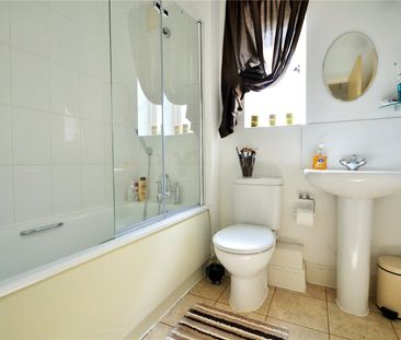 4 bedroom House in Vulcan Drive, Bracknell - Photo 6
