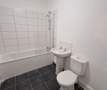 4 Bed Terraced House, Birkenhead Road, CH44 - Photo 6