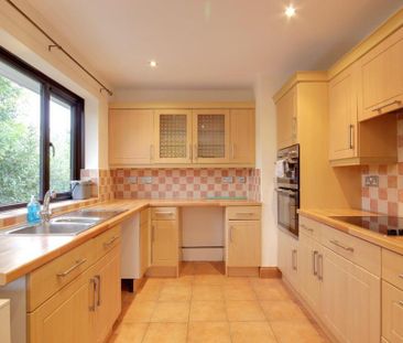 3 bedroom detached bungalow to rent - Photo 5