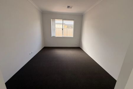 Stylish Family Home in Prime Secret Harbour Location - Photo 3