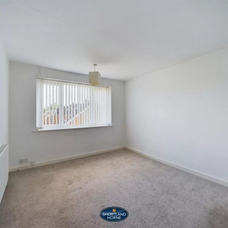 Whateleys Drive, Kenilworth - Photo 1