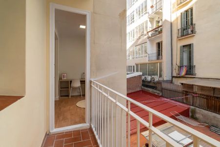 Passatge de Marimon, Barcelona, Catalonia 08021 - Photo 2