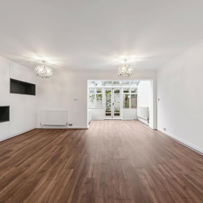 5 bedroom terraced house to rent - Photo 1