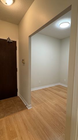 For Lease - 15 North Park Road Unit# 1003, Vaughan, Ontario - Photo 3