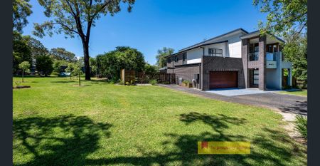 EXECUTIVE LIVING - Photo 2