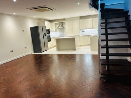 Hookstone Drive, HARROGATE - Photo 3