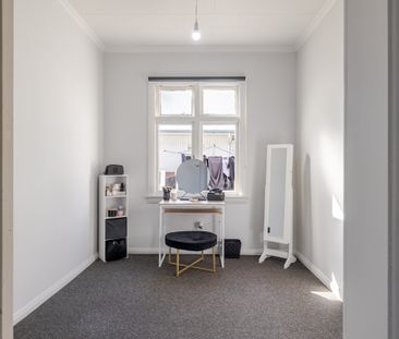 Easy central living - Photo 1