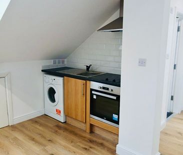 Studio Flat, Balaam Street, E13 - Photo 2