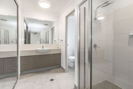 7 Helvellyn Street, Bushland Beach - Photo 3