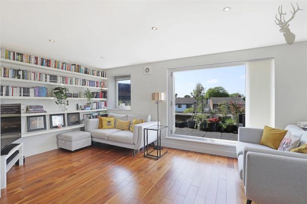 2 Bedroom Flat - Penthouse - Photo 1