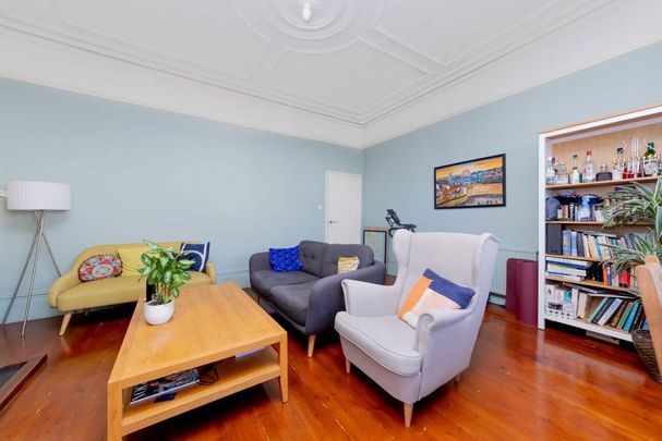 2 bedroom flat to rent - Photo 1