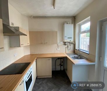 3 bedroom terraced house to rent - Photo 3