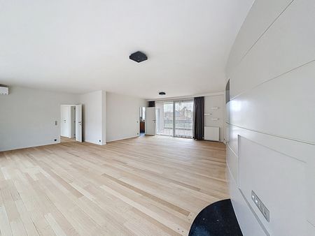 Luxueus groot appartement 206m² met 4 kamers en terras - Photo 4