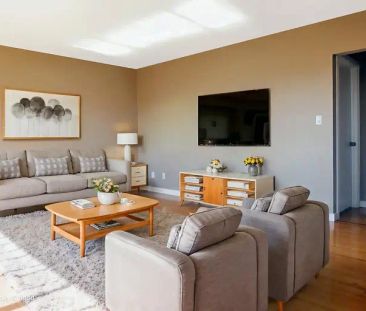 Cameron Manor | 1210 & 1211 Cameron Street, New Westminster - Photo 1