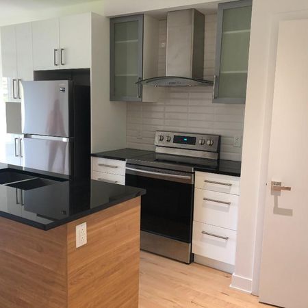 Condo 4 1/2 à louer - 1er juillet - Photo 3