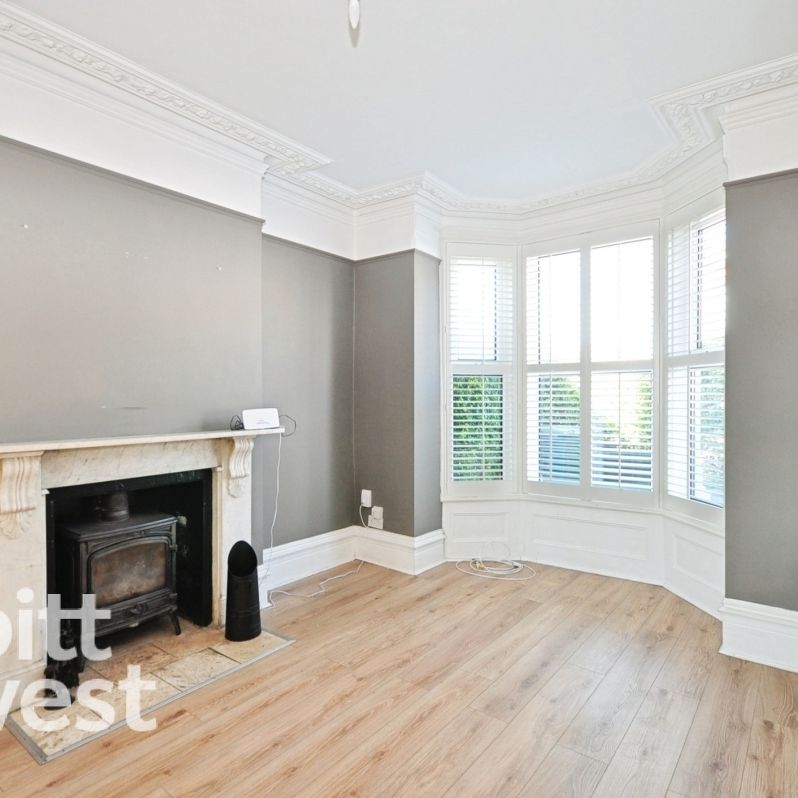 4 bedroom end of terrace house to rent - Photo 1