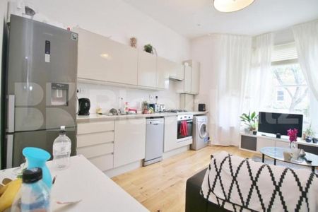 Bright 2-bed on Freegrove Rd with open-plan kitchen and modern finish - Photo 3