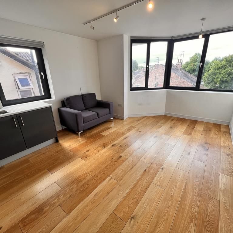 Studio to rent - Photo 1